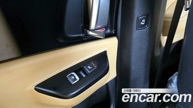 Kia Carnival 2022 — Şəkil 18/20