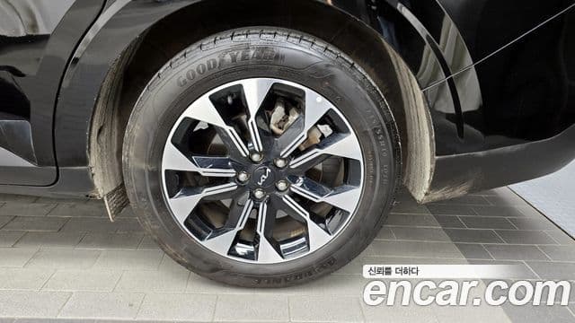 Kia Carnival 2022 — Photo 29/32