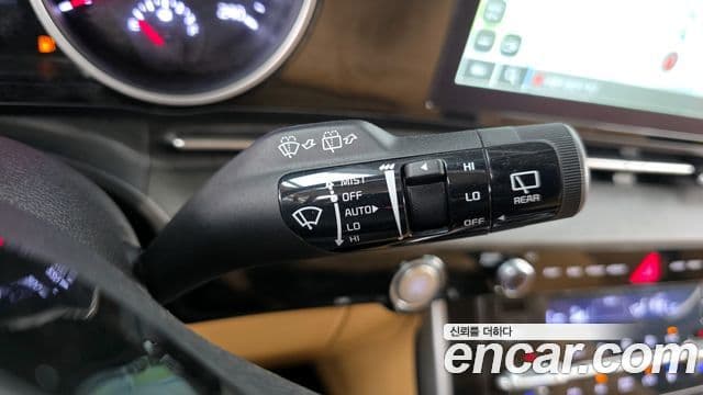 Kia Carnival 2022 — Photo 28/32