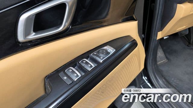 Kia Carnival 2022 — Photo 7/32