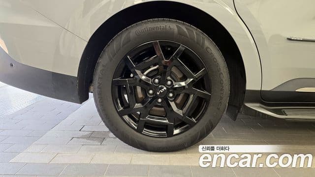 Kia Carnival 2024 — ფოტო 5/20