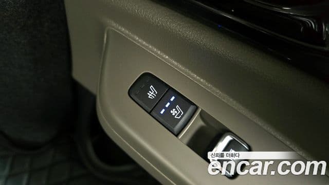 Kia Carnival 2024 — ფოტო 18/20