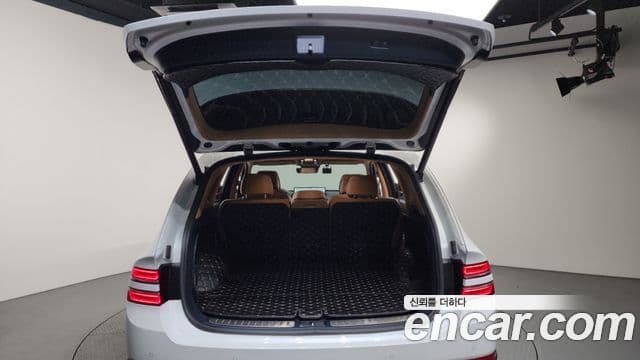 Genesis GV80 2021 — ფოტო 17/20