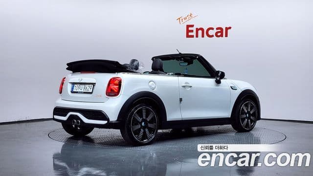 Mini Cooper S Convertible 2023 — ფოტო 1/19
