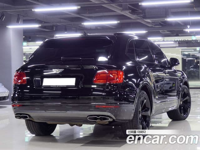 Bentley Bentayga 2020 — Photo 7/20