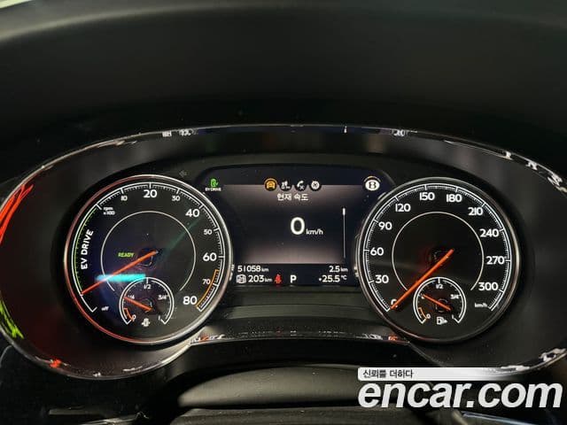 Bentley Bentayga 2020 — Photo 10/20