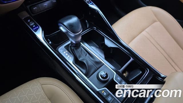 Kia Sorento 2022 — Şəkil 8/20