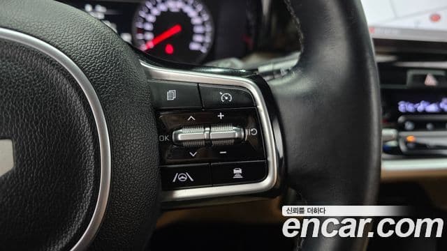 Kia Sorento 2022 — Şəkil 17/20