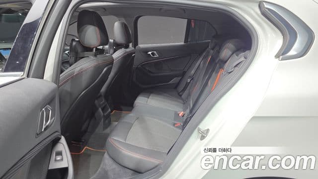 BMW 1 Series 2020 — Şəkil 12/20