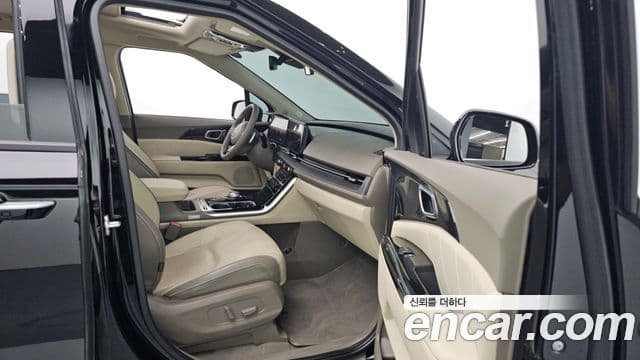 Kia Carnival 2022 — Фото 11/20