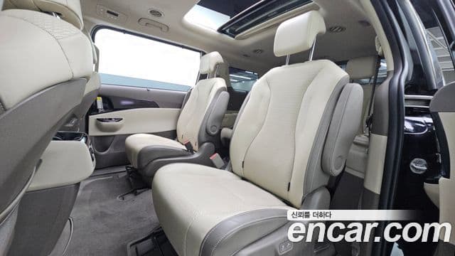 Kia Carnival 2022 — Фото 13/20
