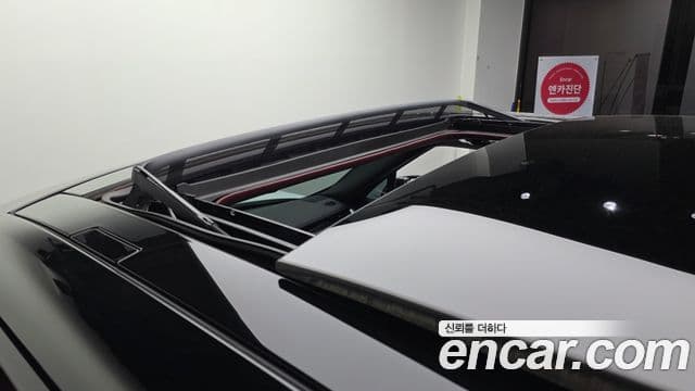 Land Rover Range Rover 2025 — Photo 2/20