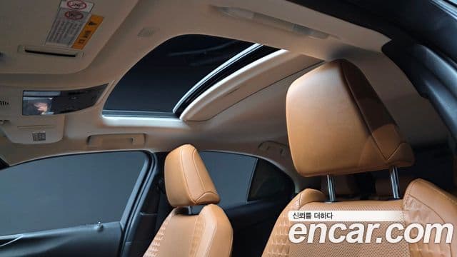 Lexus UX250h 2019 — Şəkil 17/20