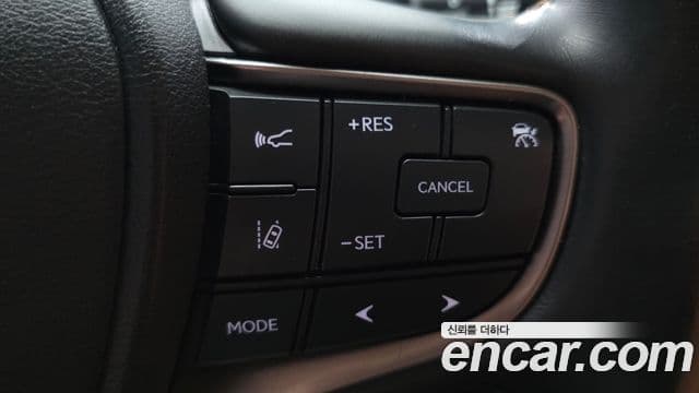 Lexus UX250h 2019 — Şəkil 19/20