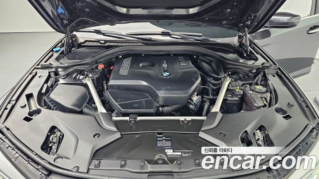 BMW 5 Series 2018 — фото 6 из 20