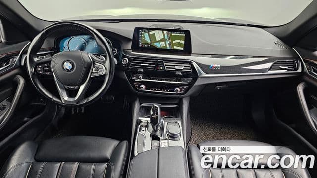 BMW 5 Series 2018 — фото 7 из 20