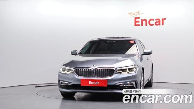 BMW 5 Series 2018 — ფოტო 2/20