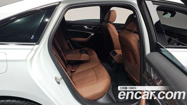 Audi A6 2023 — Photo 33/35