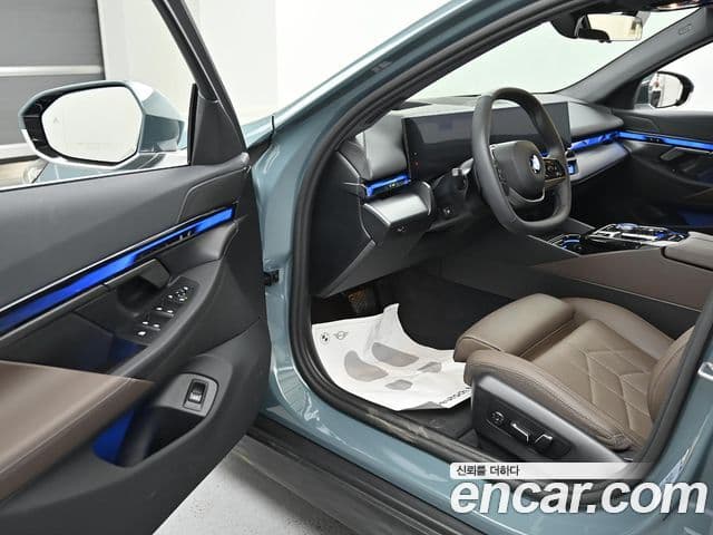 BMW 5 Series 2025 — Şəkil 17/20