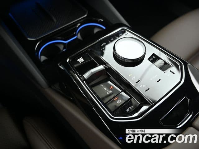 BMW 5 Series 2025 — Şəkil 8/20