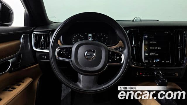 Volvo S90 2019 — ფოტო 13/20