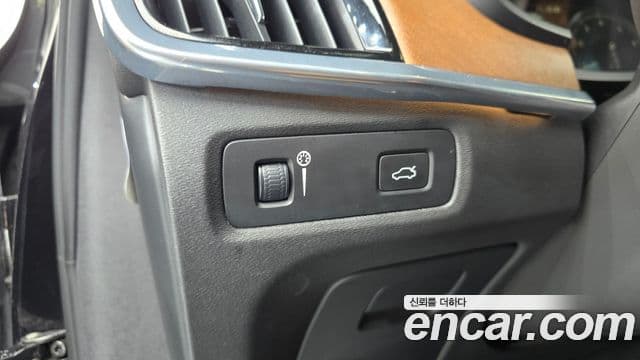 Volvo S90 2019 — ფოტო 19/20