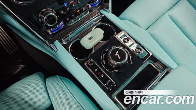 Rolls-Royce Cullinan 2019 — Şəkil 9/20