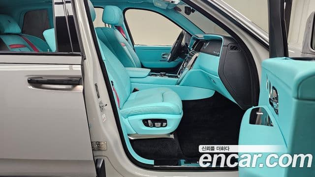 Rolls-Royce Cullinan 2019 — Şəkil 11/20