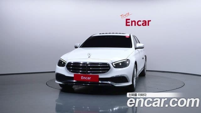 Mercedes-Benz E-Class 2023 — Фото 2/20
