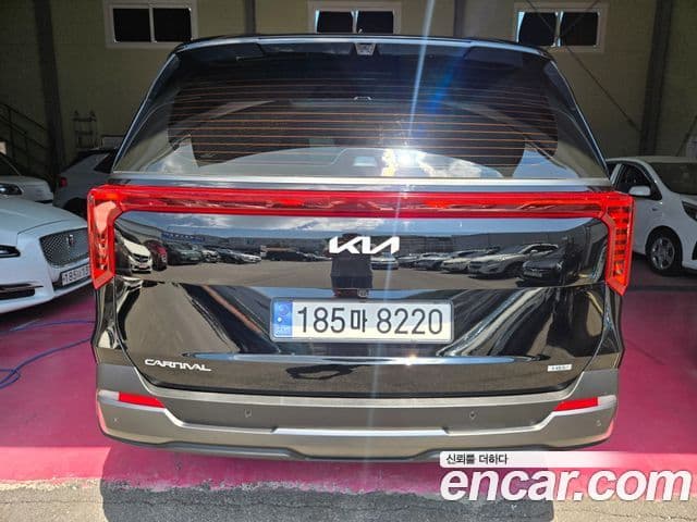 Kia Carnival 2024 — ფოტო 3/20