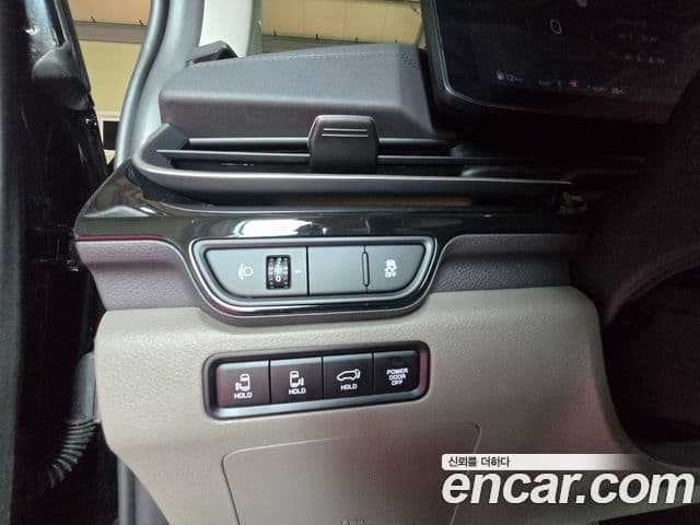 Kia Carnival 2024 — ფოტო 14/20