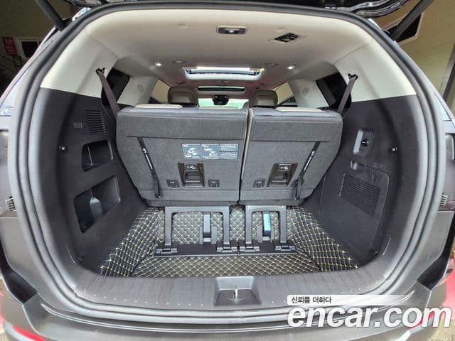 Kia Carnival 2024 — ფოტო 18/20