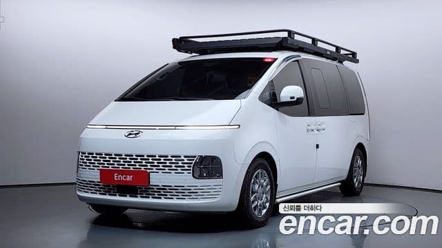 Hyundai Staria 2021 — Фото 1/20