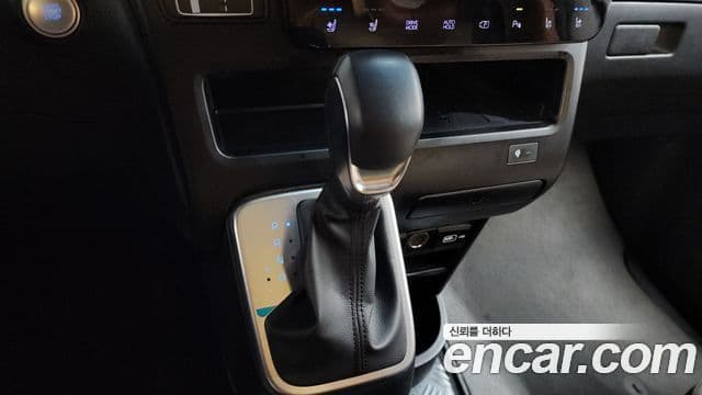 Hyundai Staria 2021 — Фото 9/20