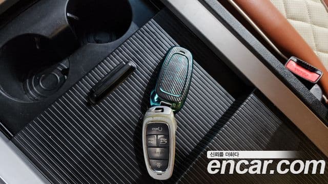 Hyundai Staria 2021 — Фото 15/20