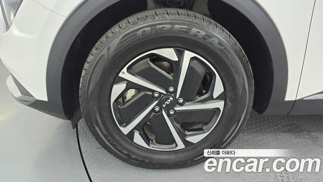 Kia Sportage 2022 — ფოტო 5/20