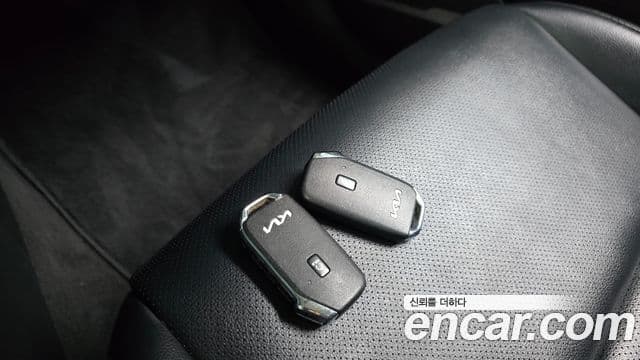Kia Sportage 2022 — ფოტო 16/20