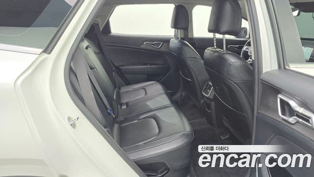 Kia Sportage 2022 — ფოტო 18/20