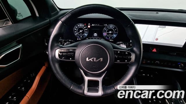 Kia Sportage 2023 — ფოტო 13/20