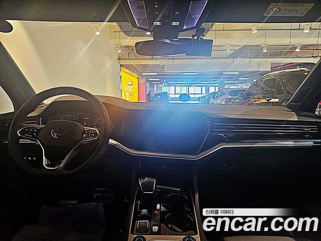 Volkswagen Touareg 2023 — Şəkil 4/13