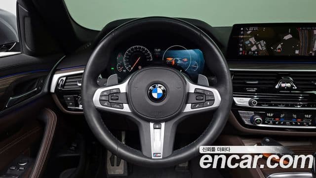 BMW 5 Series 2019 — Şəkil 13/20