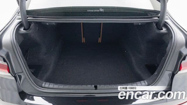 BMW 5 Series 2023 — Şəkil 12/20