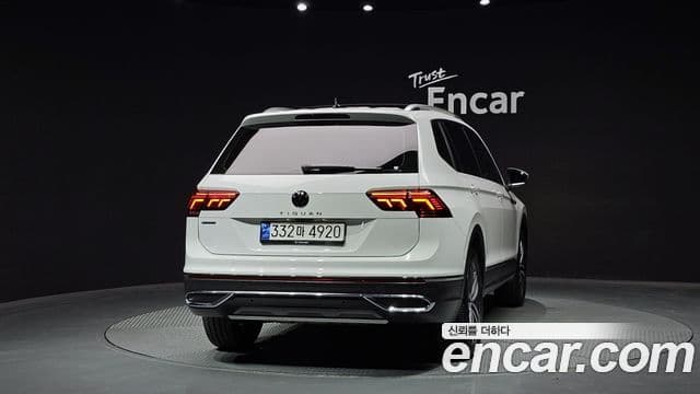 Volkswagen Tiguan Allspace 2022 — ფოტო 4/20