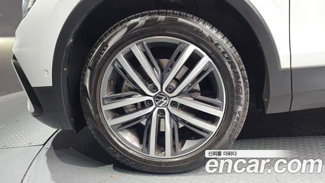 Volkswagen Tiguan Allspace 2022 — ფოტო 5/20