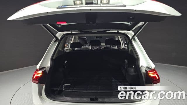 Volkswagen Tiguan Allspace 2022 — ფოტო 20/20