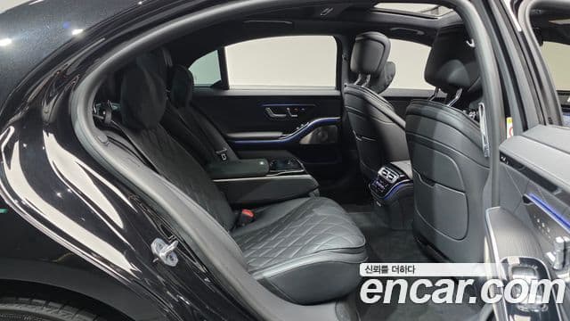 Mercedes-Benz S-Class 2025 — ფოტო 12/20