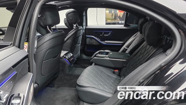 Mercedes-Benz S-Class 2025 — Photo 13/35