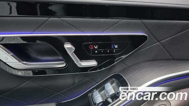 Mercedes-Benz S-Class 2025 — Photo 22/35