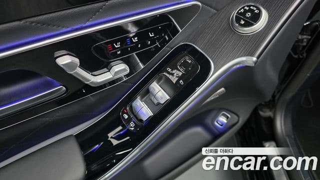 Mercedes-Benz S-Class 2025 — Photo 10/35