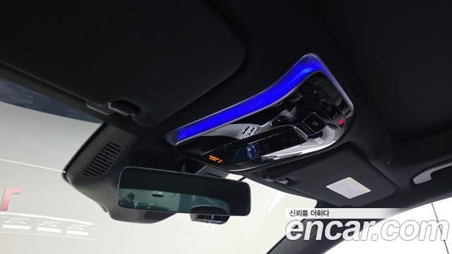 Mercedes-Benz S-Class 2025 — Photo 30/35